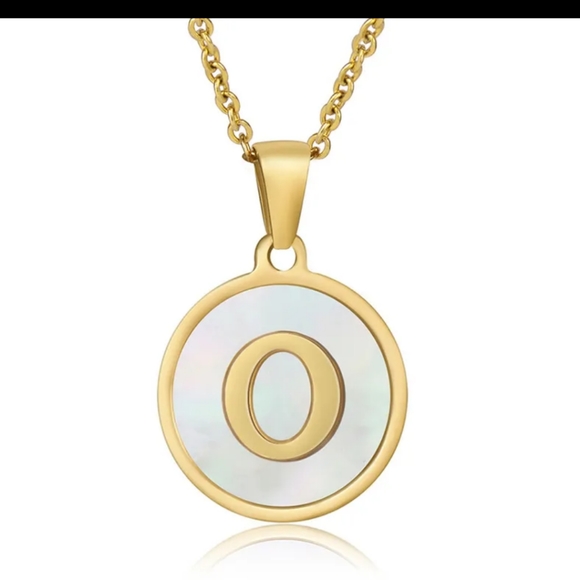 New gold plated stainless steel shell initial necklace - Picture 5 of 16